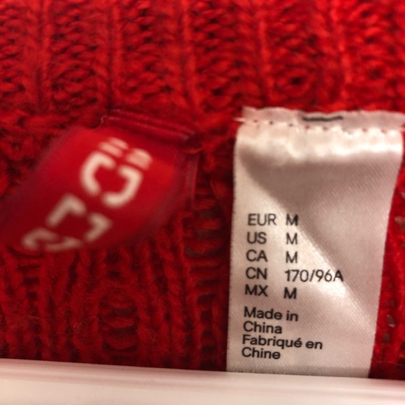 H&M Sweater - Picture 2 of 3